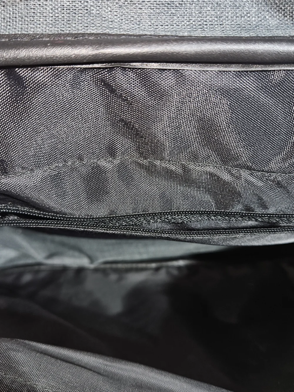 Fontini Black Leather Messenger Bag Travel Business Professional Office